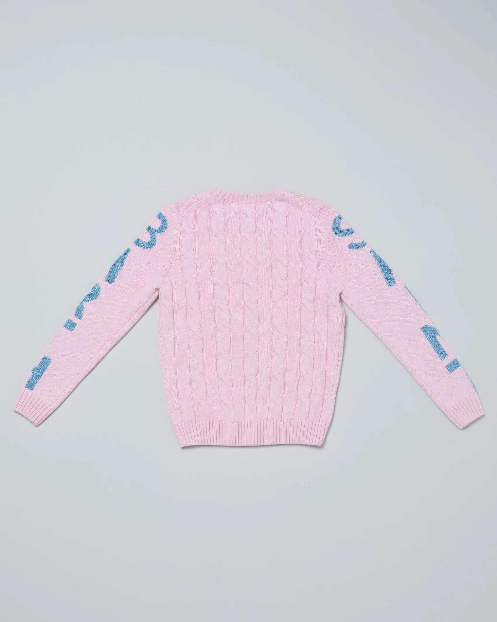 Maglia MC2 Saint Barth rosa in misto lana e cashmere a trecce con maxi scritta logo azzurra sulle maniche