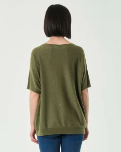 Maglia over verde militare in misto viscosa con inserti in lurex oro e maniche al gomito