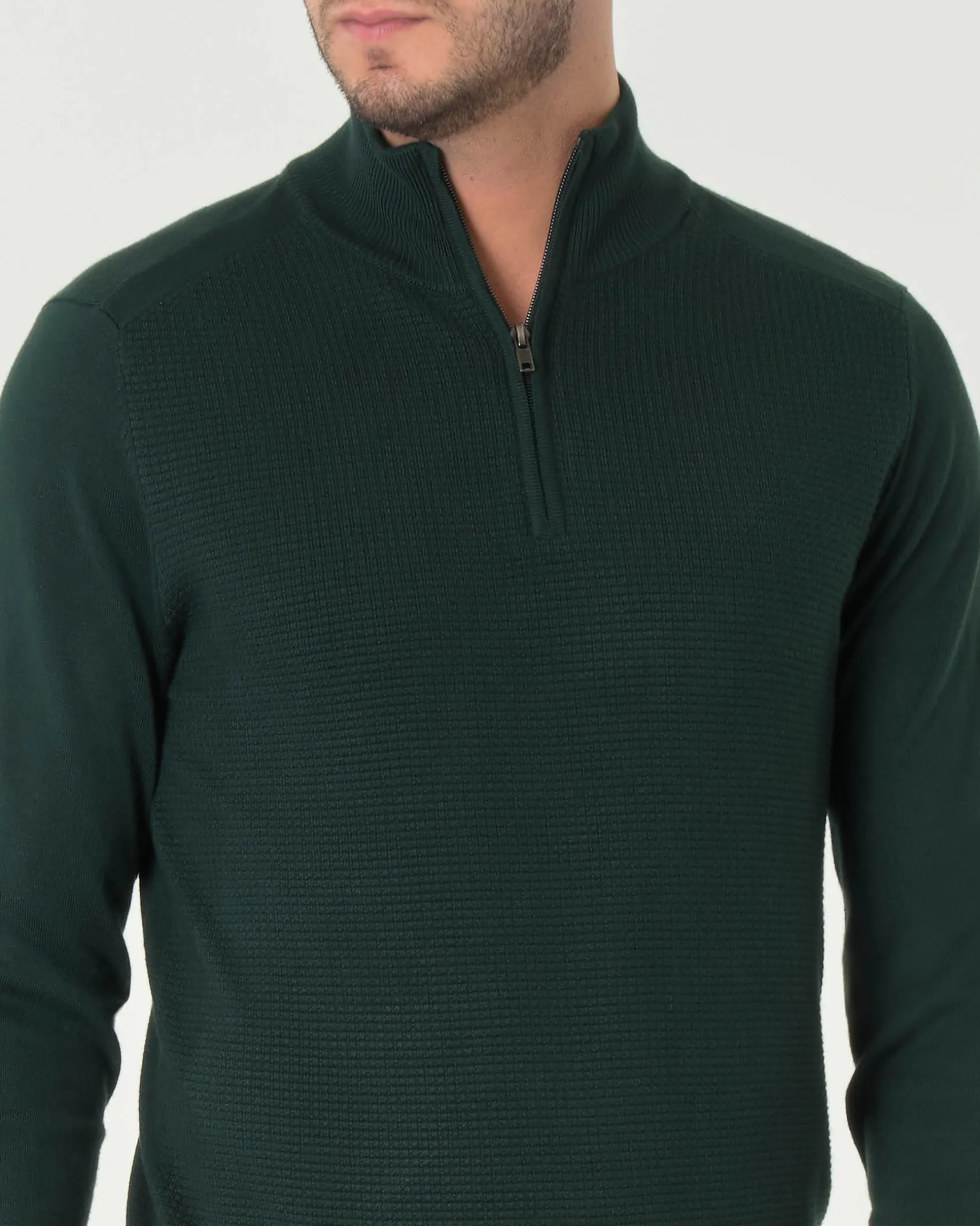 Maglia Paul Baker verde scuro in viscosa a collo alto con apertura a mezza zip e pannello frontale micro armatura