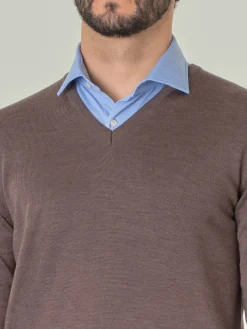 Maglia Pellizzari con scollo a V color noce in pura lana merino