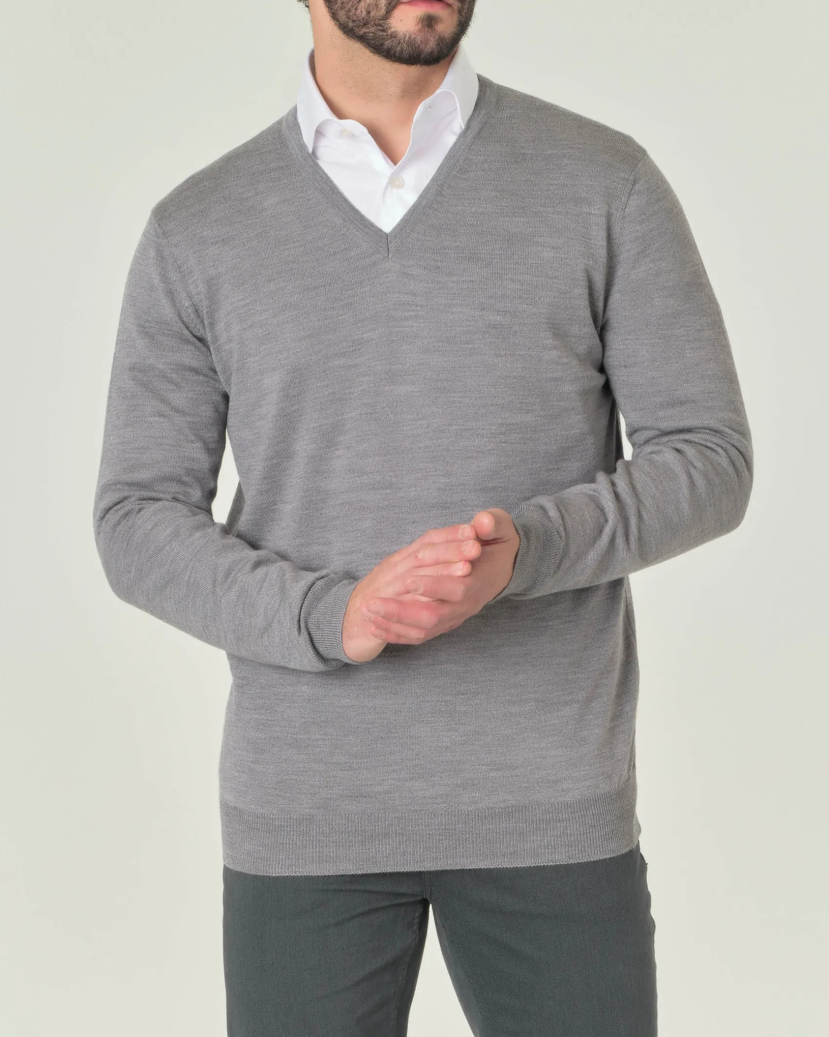 Maglia Pellizzari con scollo a V grigio in pura lana merino