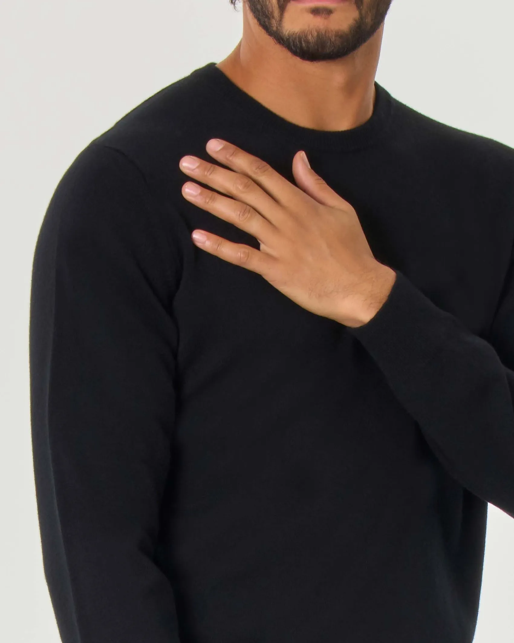 Maglia Pellizzari nera girocollo in puro cachemire