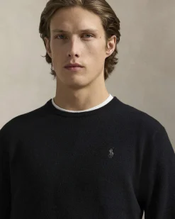 Maglia Polo Ralph Lauren nera in pura lana con scollo a giro e logo pony in tono ricamato sul petto