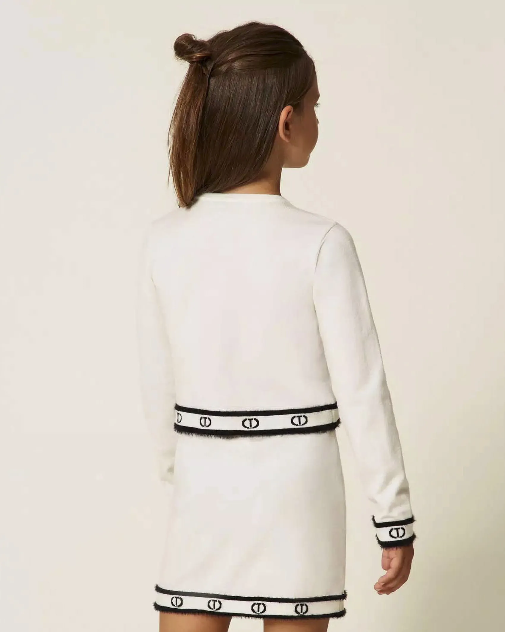 Maglia Twinset color avoio con bottoni monogram color oro