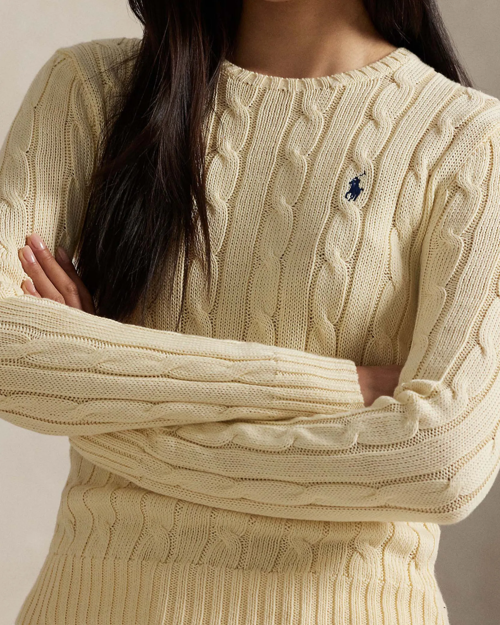 Maglioncino color avorio Polo Ralph Lauren in pima cotton a trecce con logo blu ricamato sul petto