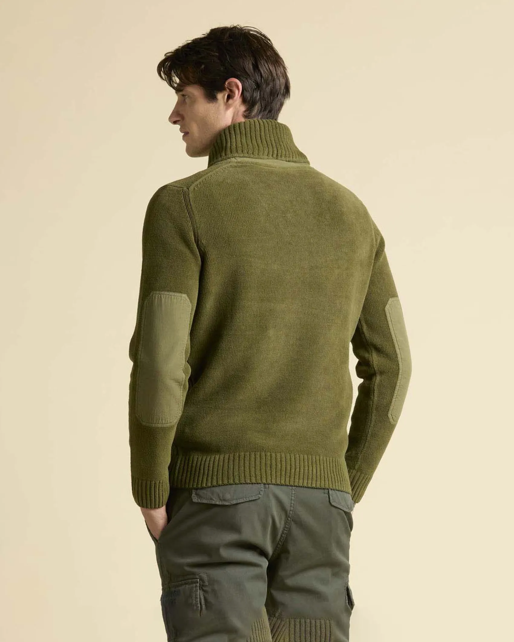 Maglione Aeronautica Militare verde militare in ciniglia con collo a scialle