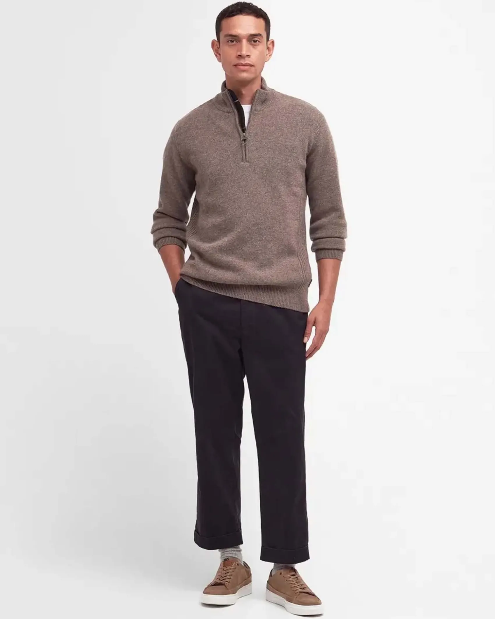 Maglione Barbour color noce in pura lana con apertura a mezza zip