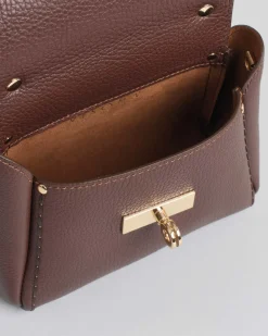 Mini bag Visonà testa moro in pelle martellata con impunture e patta di chiusura