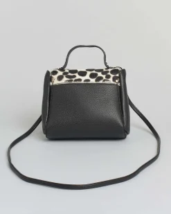 Mini bag Visonà vera in pelle martellata con impunture e patta di chiusura in cavallino effetto dalmata
