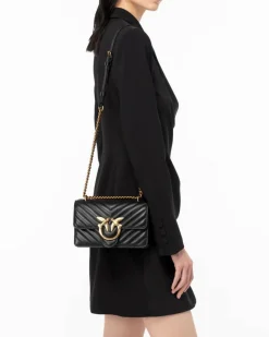 Mini Classic Bag Chevron in pelle nera con fibbia Love Birds dorata e tracolla a catena regolabile