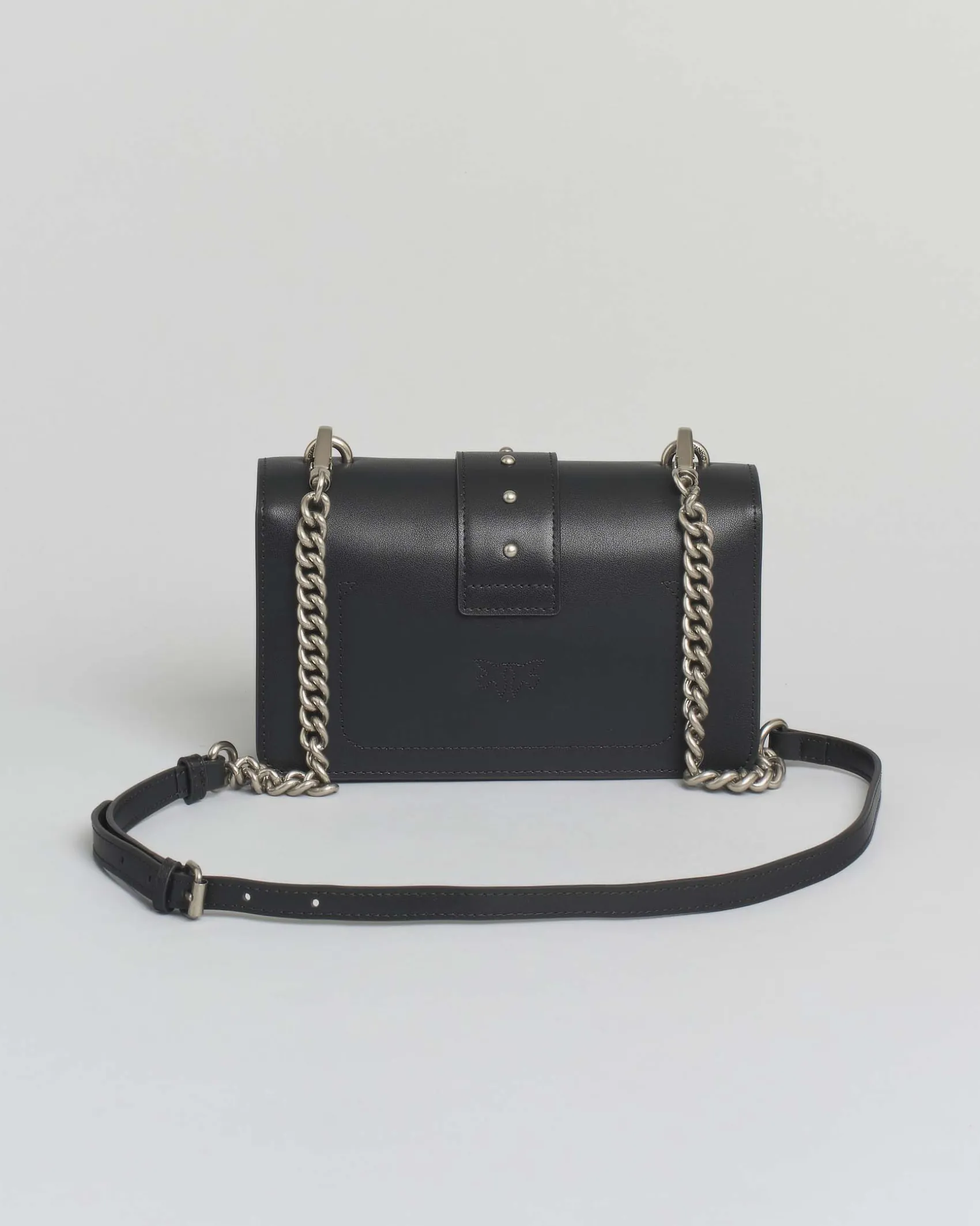 Mini Classic Love Bag One color nera in pelle liscia con fibbia Love Birds argento e tracolla a catena rimovibile