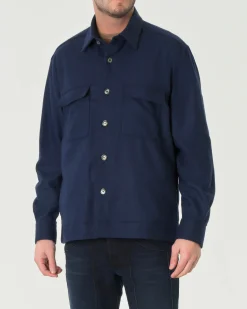 Overshirt Xacus blu in flanella di misto lana stretch con tasconi applicati sul petto