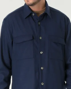 Overshirt Xacus blu in flanella di misto lana stretch con tasconi applicati sul petto