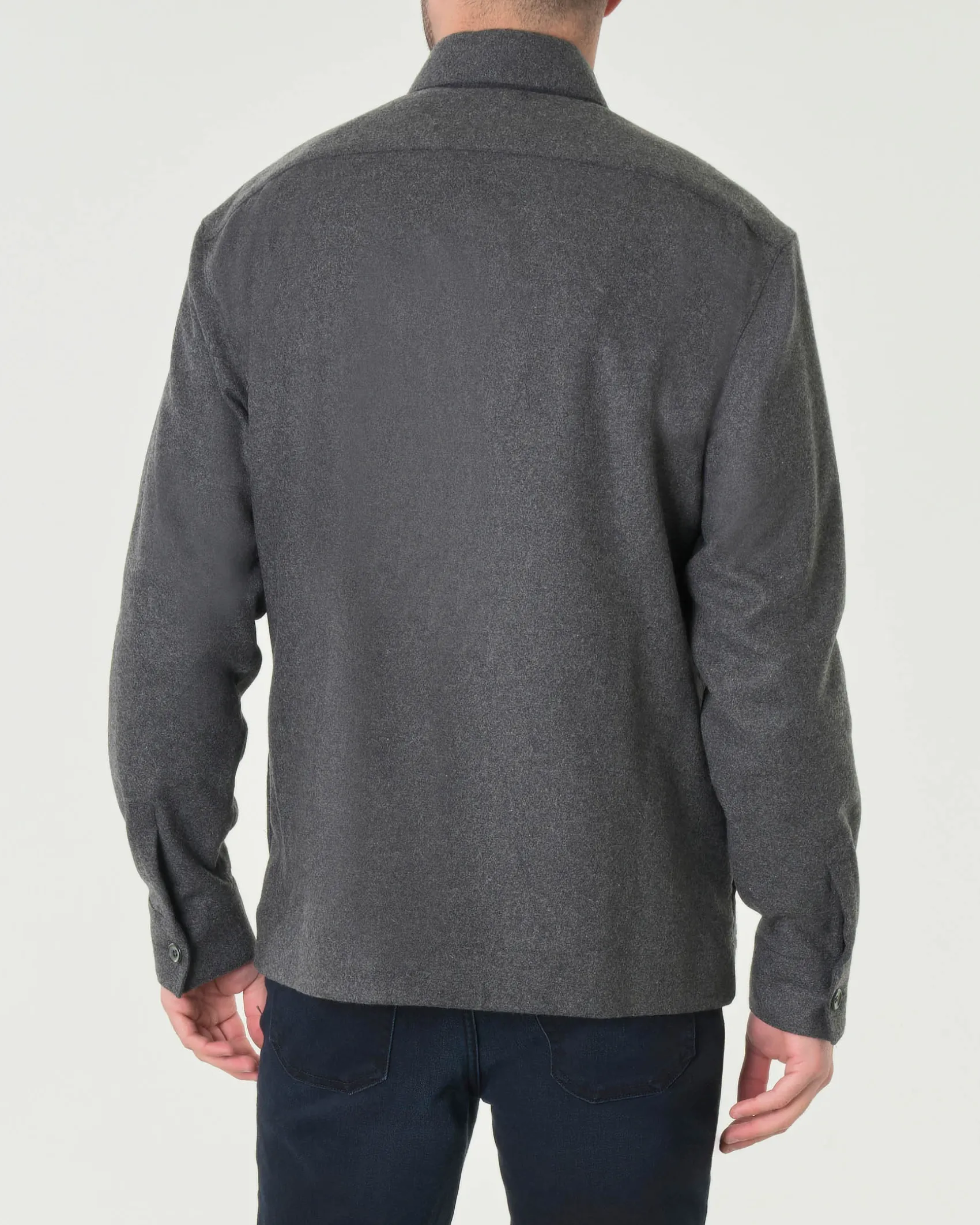 Overshirt Xacus color antracite in flanella di misto lana stretch con tasconi applicati sul petto