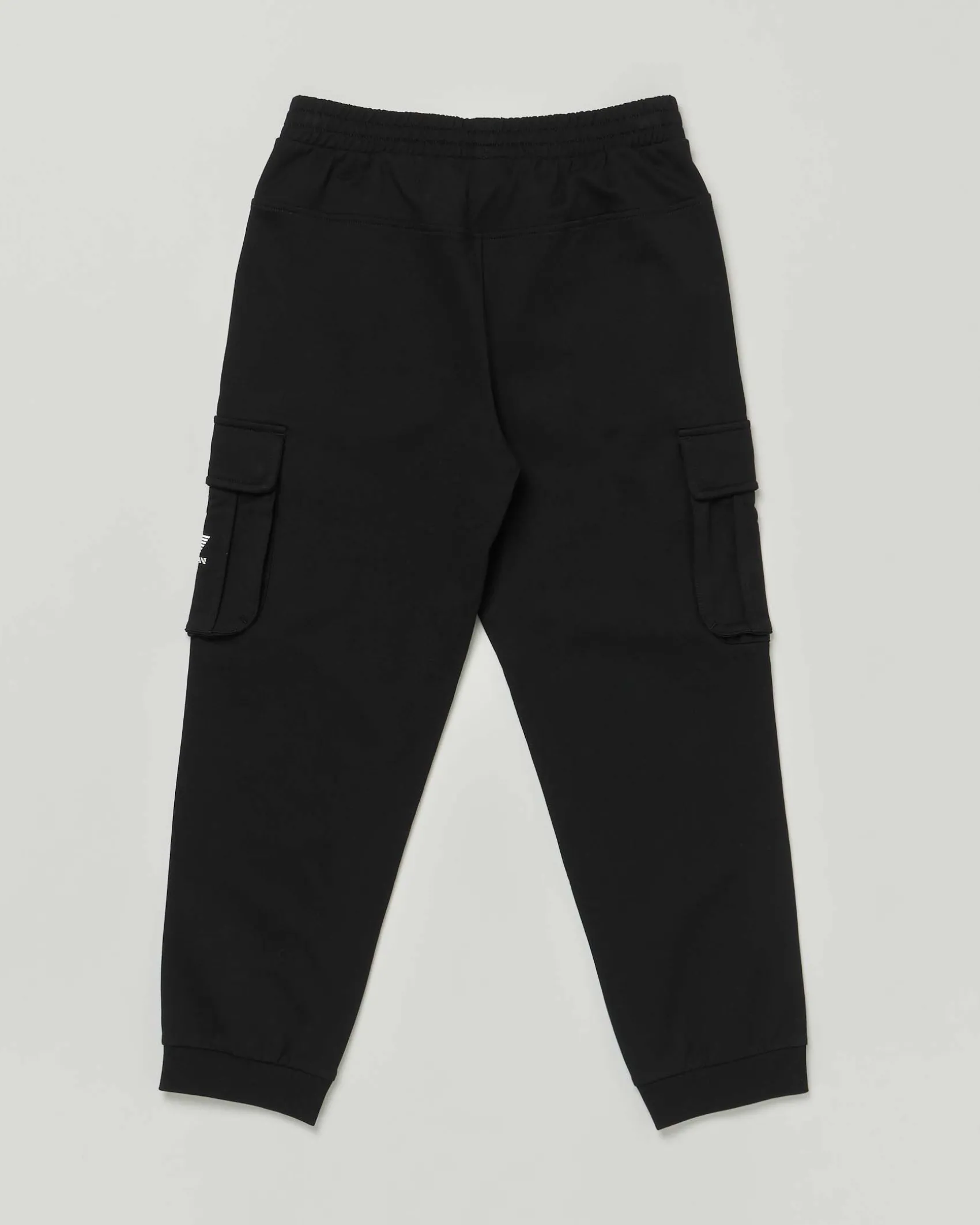 Pantalone cargo EA7 nero in felpa di puro cotone