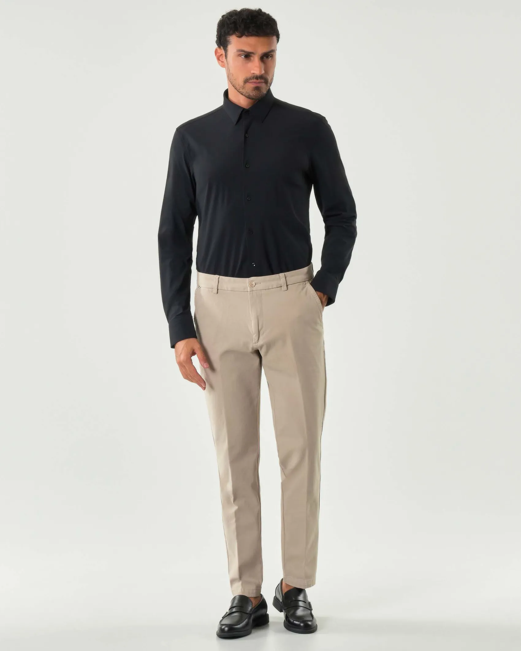 Pantalone chino Boss Kaiton beige in twill di cotone stretch