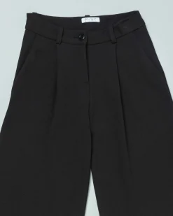 Pantalone Elsy nero a palazzo in crêpe con pinces