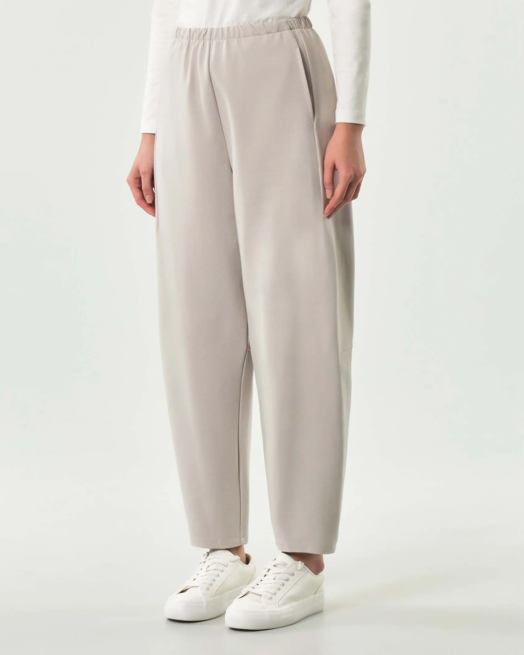 Pantaloni a pallocino Jurerê color ghiaccio in misto viscosa stretch punto Milano con elastico inserito in vita