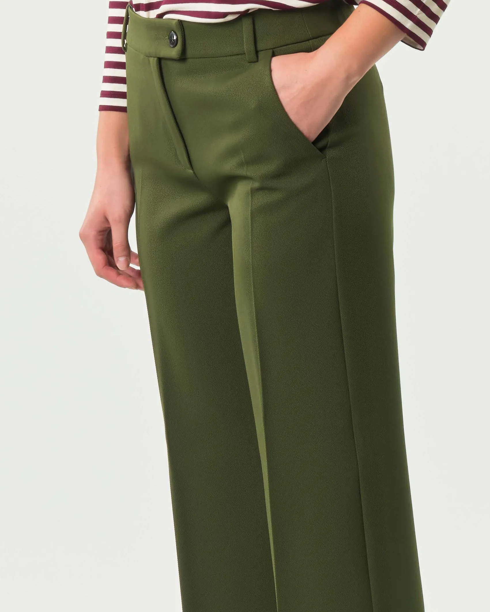 Pantaloni alla caviglia verde bosco Emme Marella in tessuto diagonale stretch dalla linea dritta