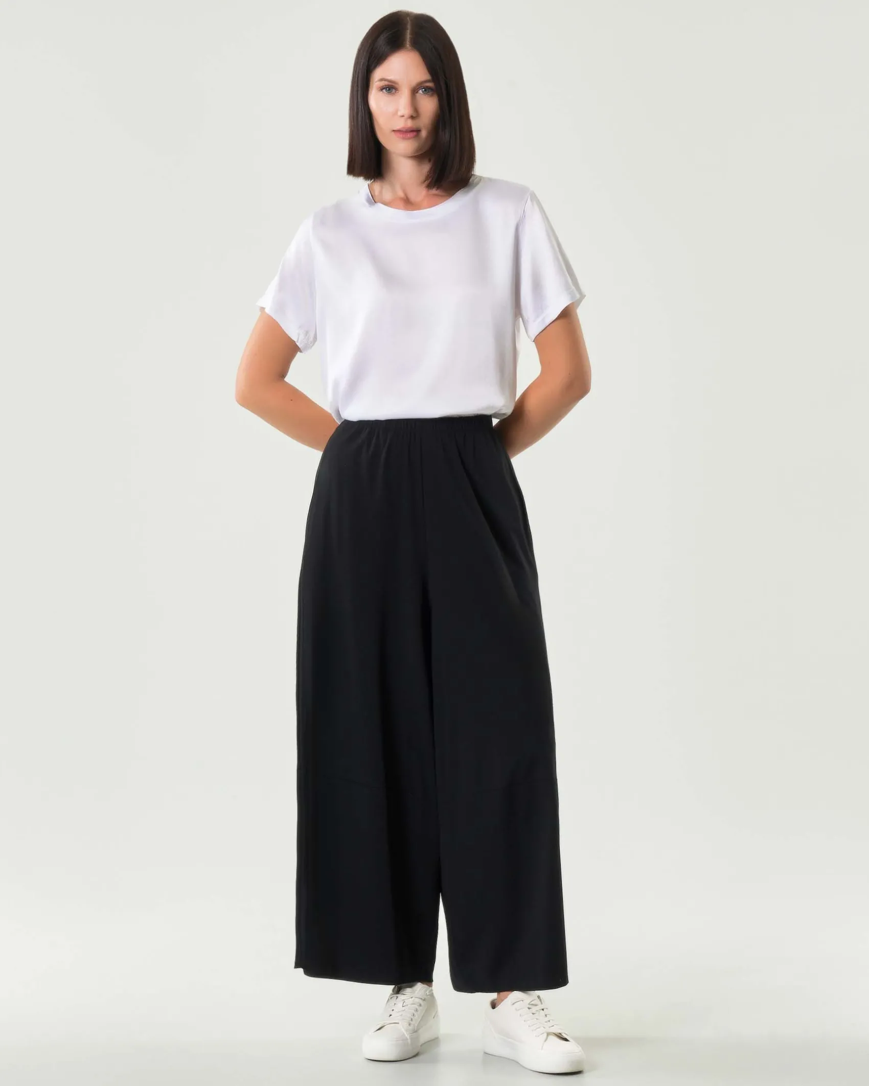 Pantaloni ampi neri Jurerê in misto viscosa punto Milano con elastico inserito in vita