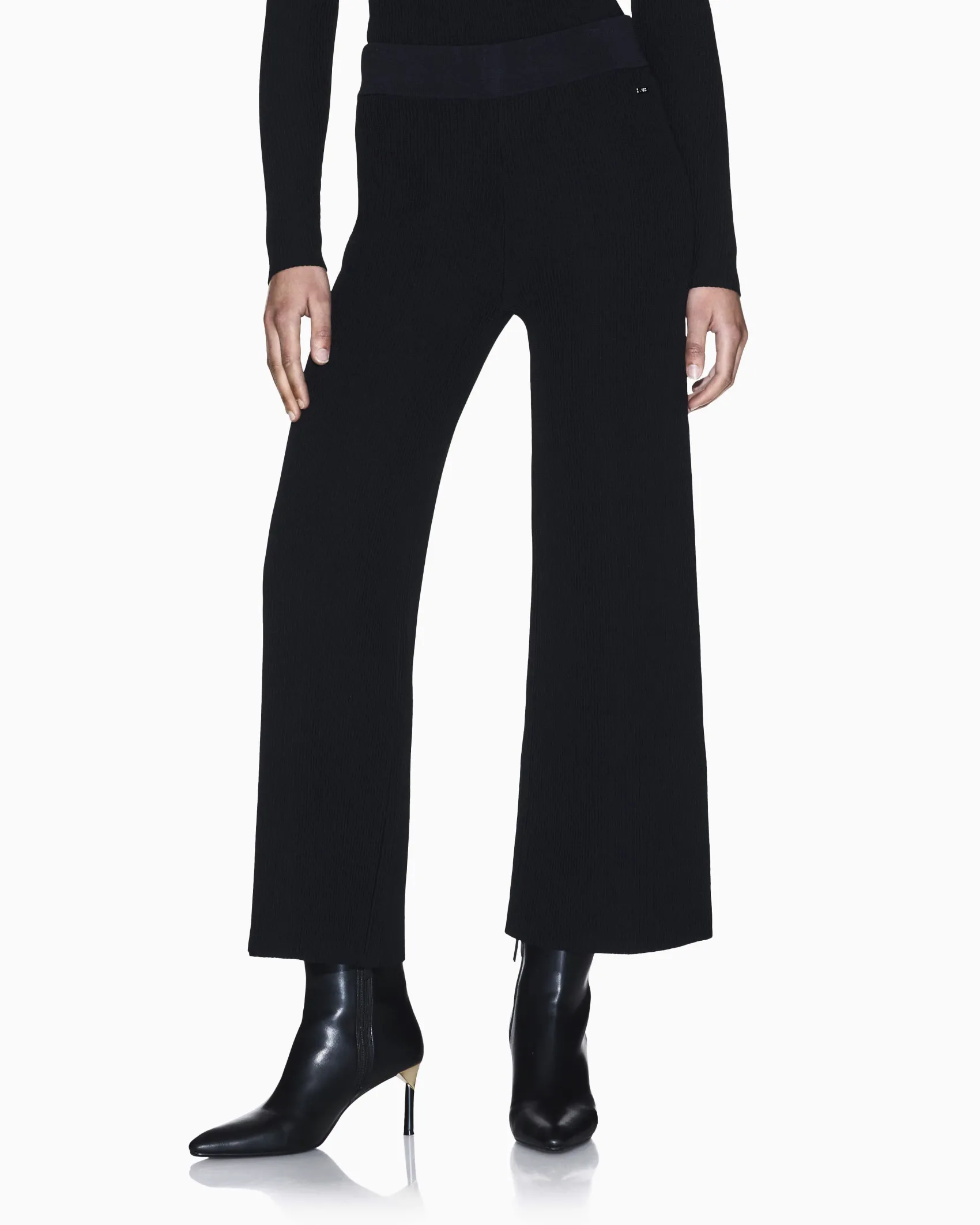 Pantaloni Armani Exchange neri in maglia a costine in misto viscosa