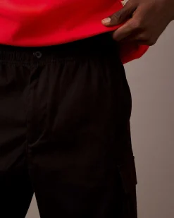 Pantaloni cargo Calvin Klein Jeans neri in cotone elasticizzato