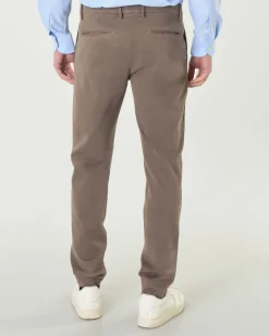 Pantaloni chino Ashki.i color fango in misto cotone e modal stretch