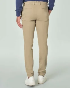 Pantaloni chino Ashki.i sabbia in tricotina di cotone stretch