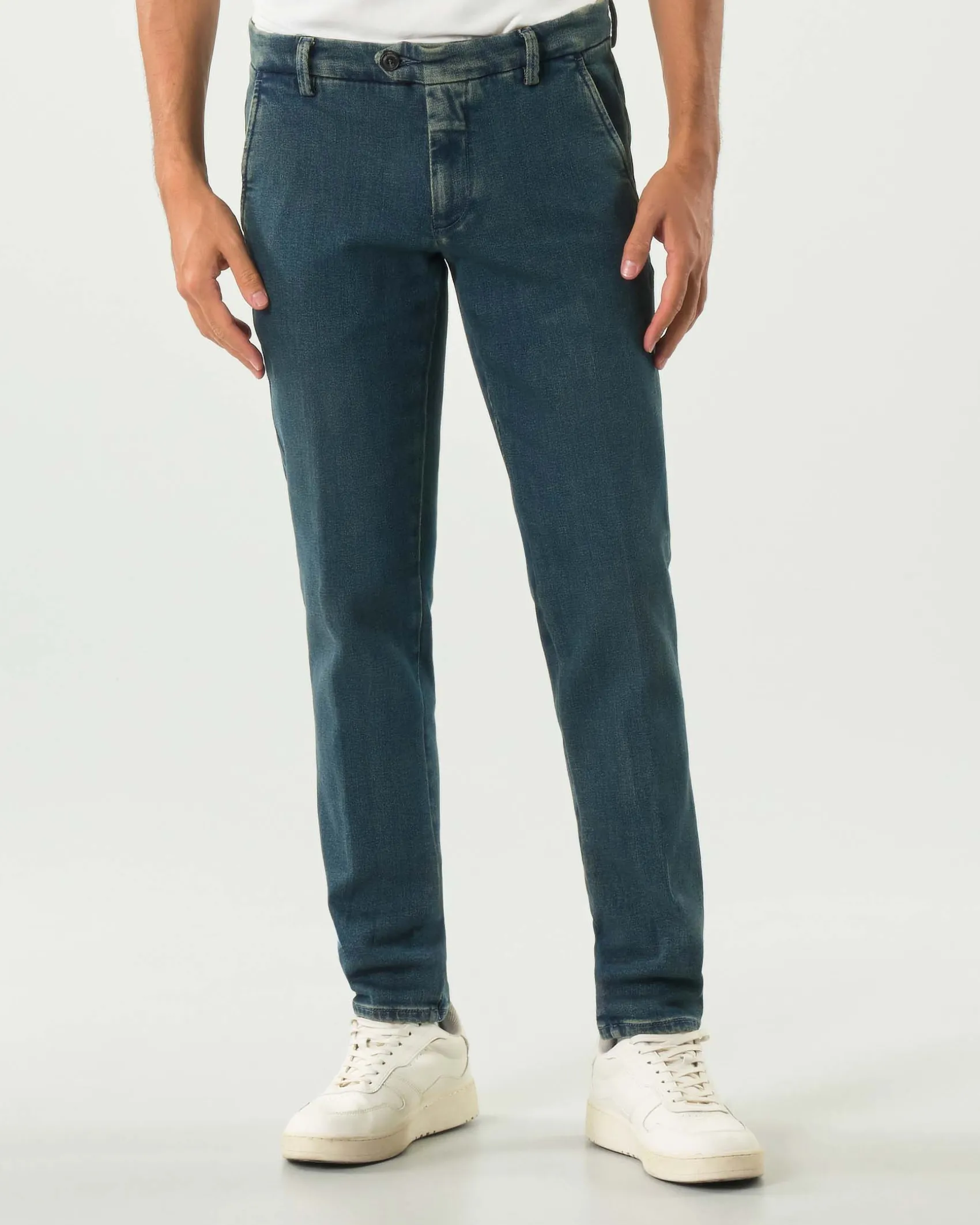 Pantaloni chino New Rolf Roy Roger's in denim di cotone stretch lavaggio scuro con sabbiature