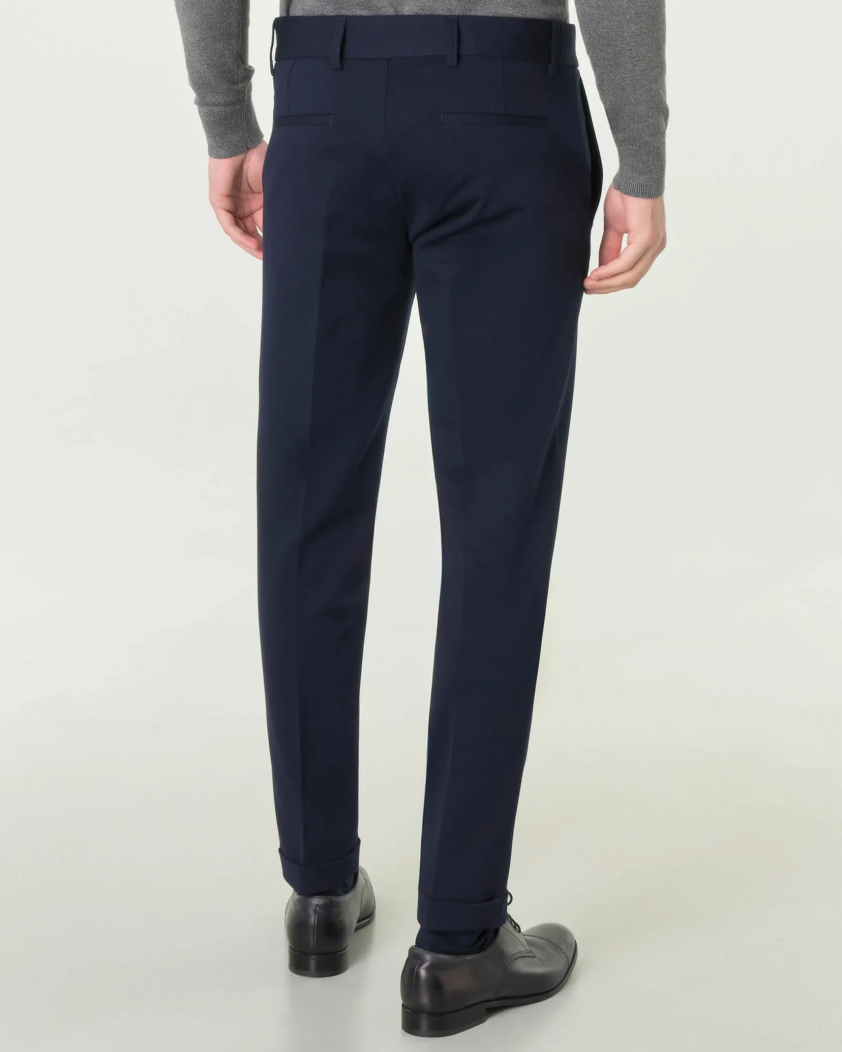 Pantaloni chino Paul Baker blu slim-fit in jersey di viscosa stretch con risvolto al fondo