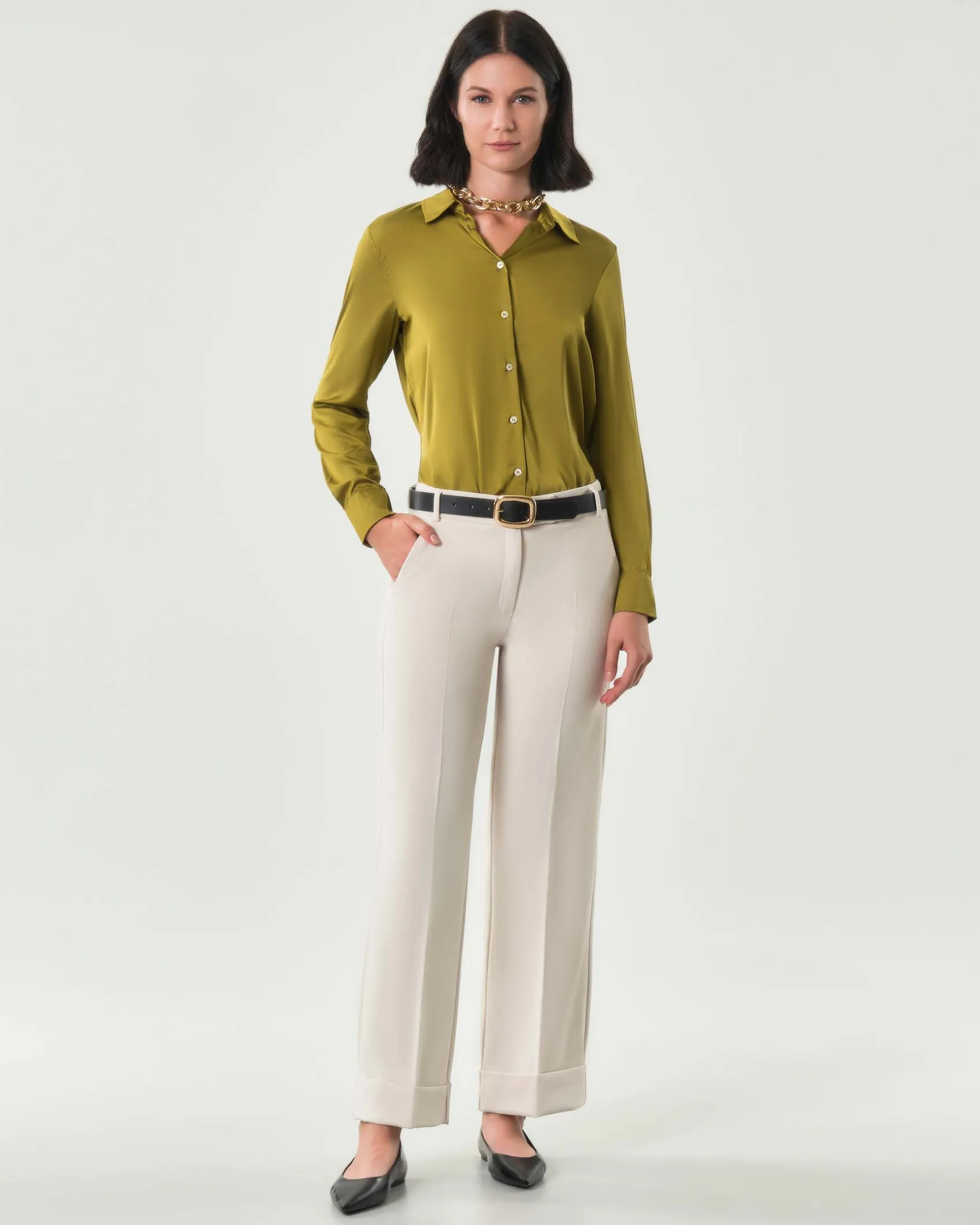 Pantaloni color panna Emme Marella in tessuto doppio stretch di misto viscosa dalla linea dritta con risvolto al fondo