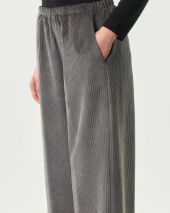 Pantaloni grigi super wide Jurerê in velluto stretch a coste con elastico inserito in vita