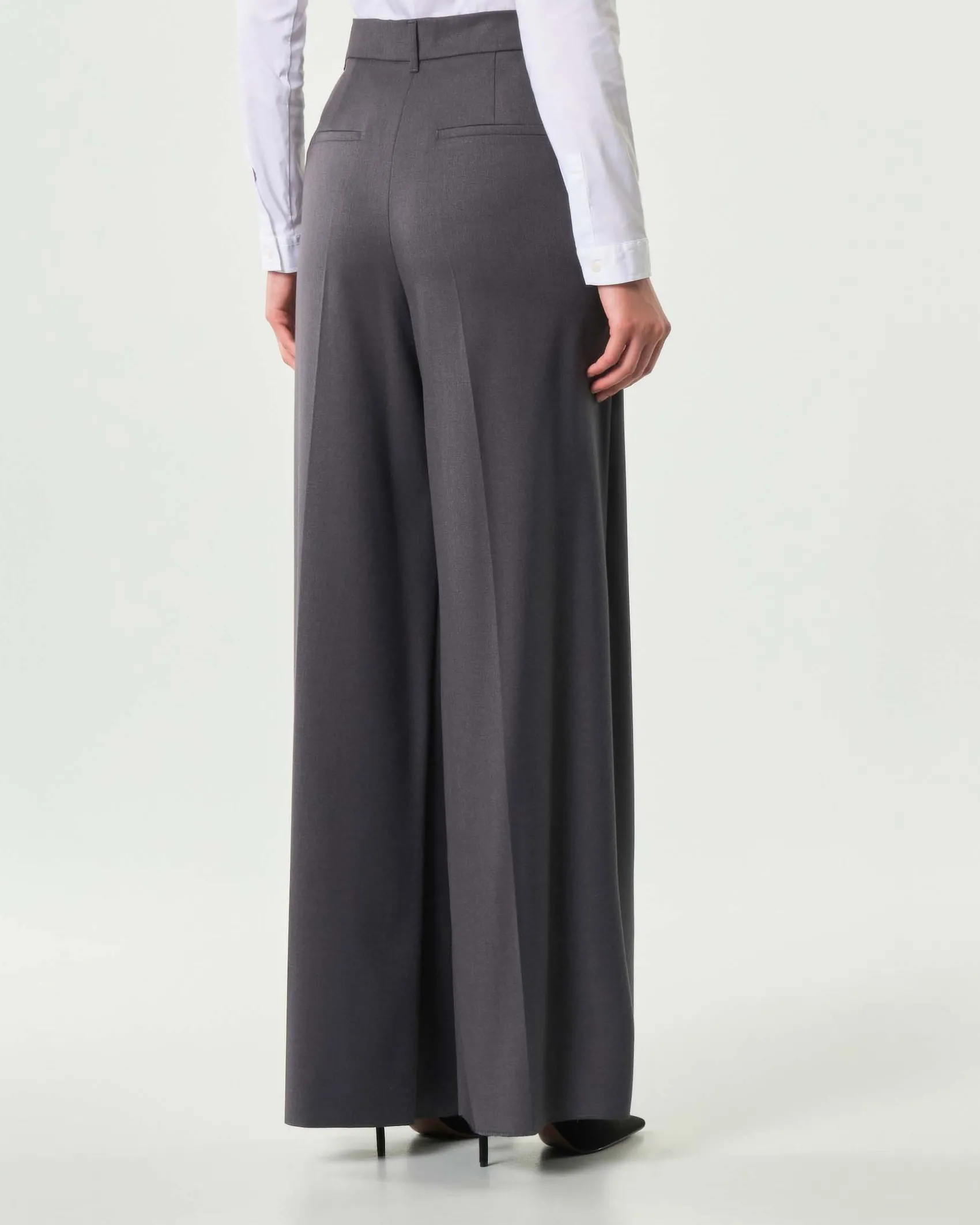 Pantaloni grigio antracite Emme Marella in flanella di misto viscosa con pinces in vita