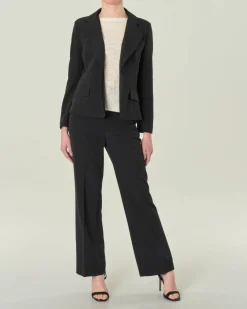 Pantaloni neri in tessuto tecnico stretch con piega stirata