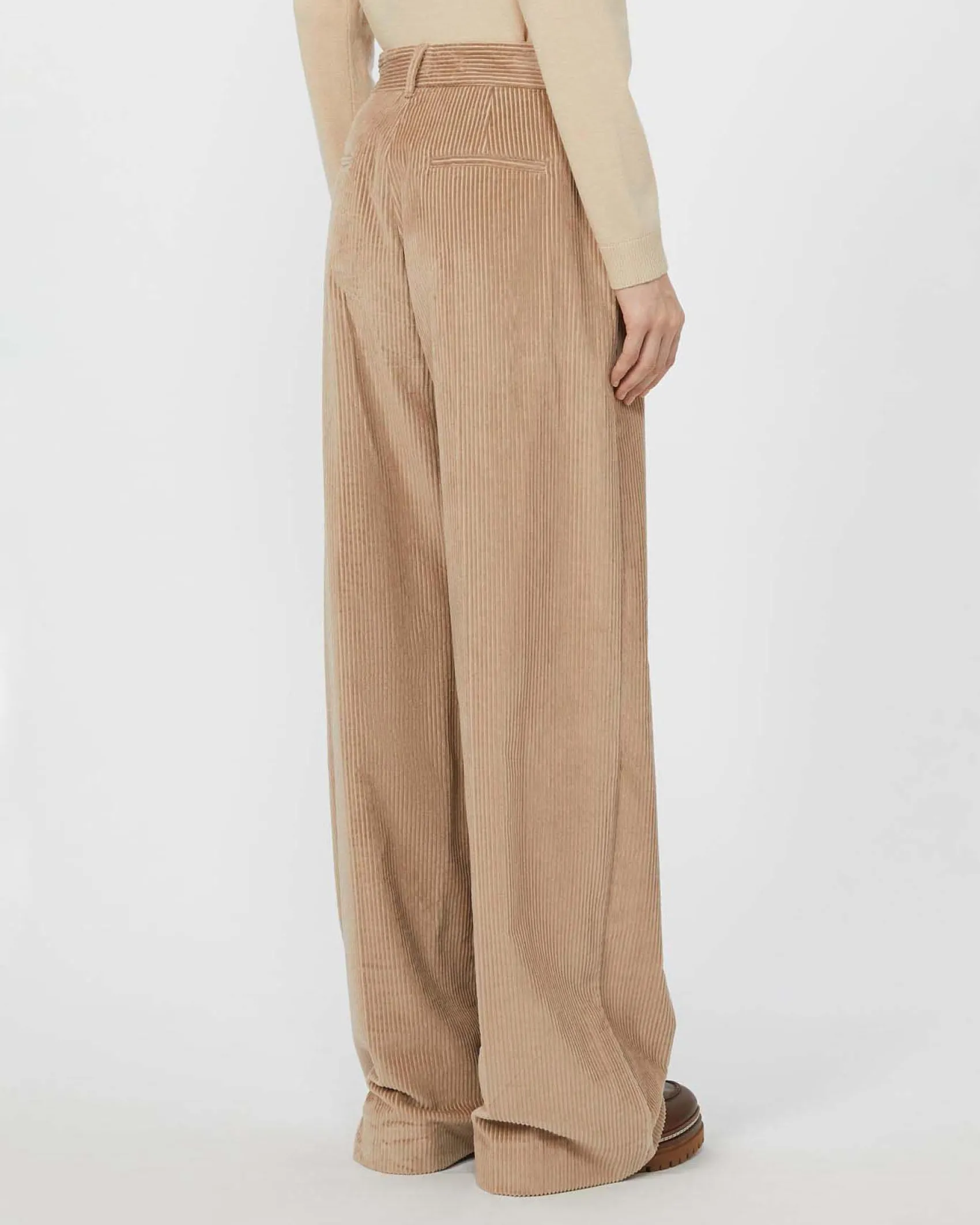 Pantaloni palazzo color sabbia Weekend Max Mara in velluto di puro cotone 350 righe