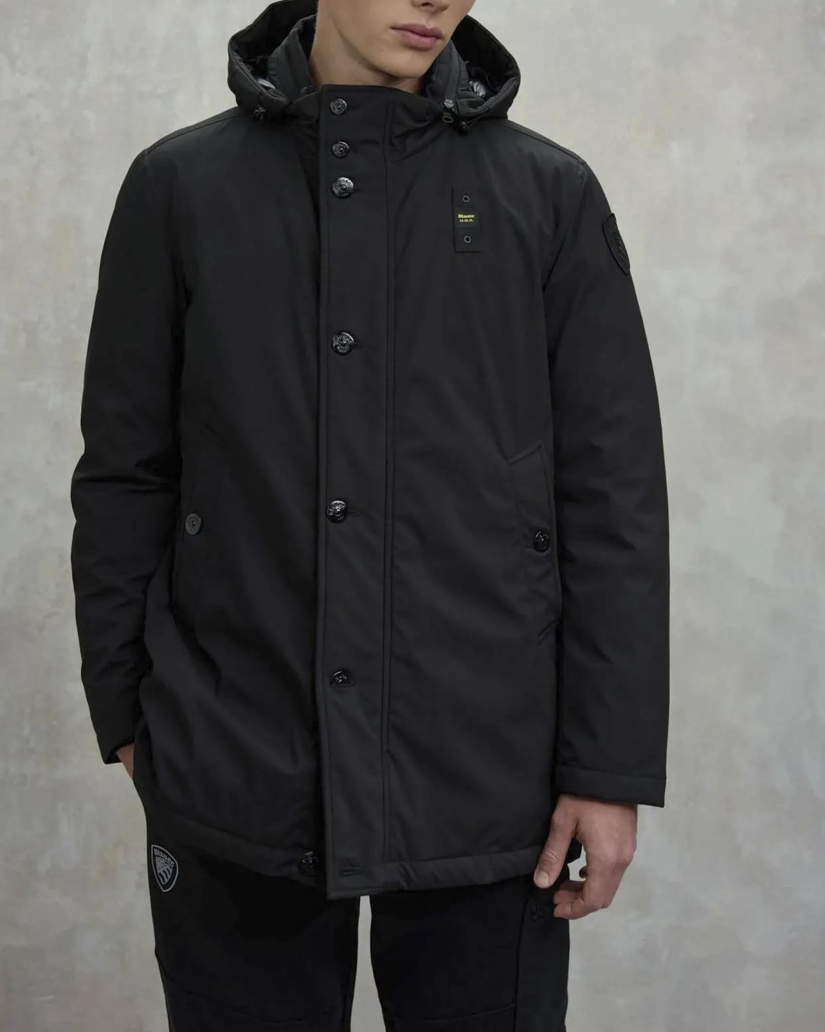Parka Chester Blauer nero con cappuccio staccabile in neoprene tecnico stretch imbottito in piuma