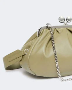Pasticcino bag misura media Weekend Max Mara in pelle verde salvia con doppia tracolla removibile