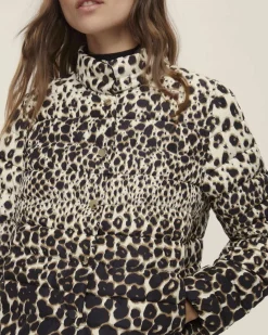 Piumino Emme Marella a fantasia animalier reversibile nel color cammello con colletto in piedi