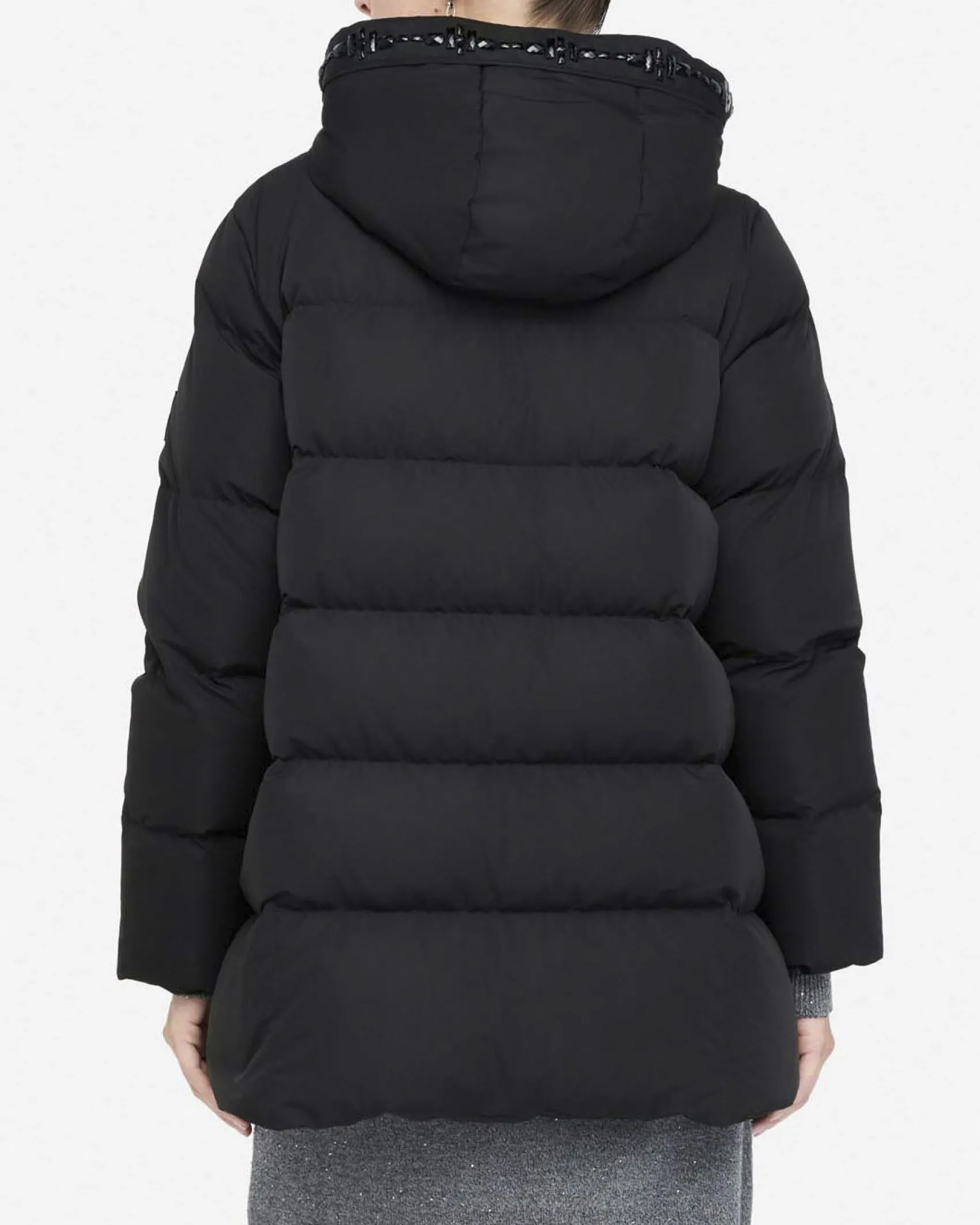 Piumino Liu Jo Jeans nero in nylon trapuntato con cappuccio e ricami