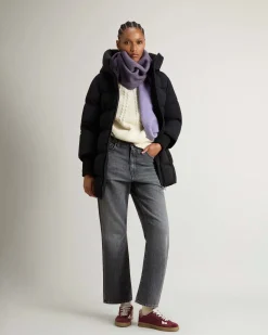 Piumino midi nero Woolrich Cloud Series in nylon elasticizzato con finish opaco con collo alto e cappuccio fisso