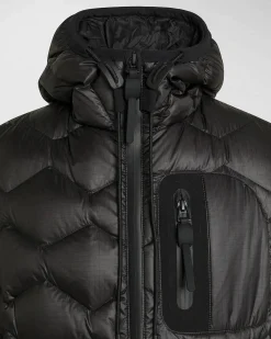 Piumino Peuterey nero in nylon ripstop con cappuccio e trapuntatura geometrica imbottita in piuma