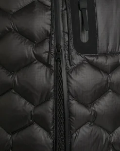 Piumino Peuterey nero in nylon ripstop con cappuccio e trapuntatura geometrica imbottita in piuma