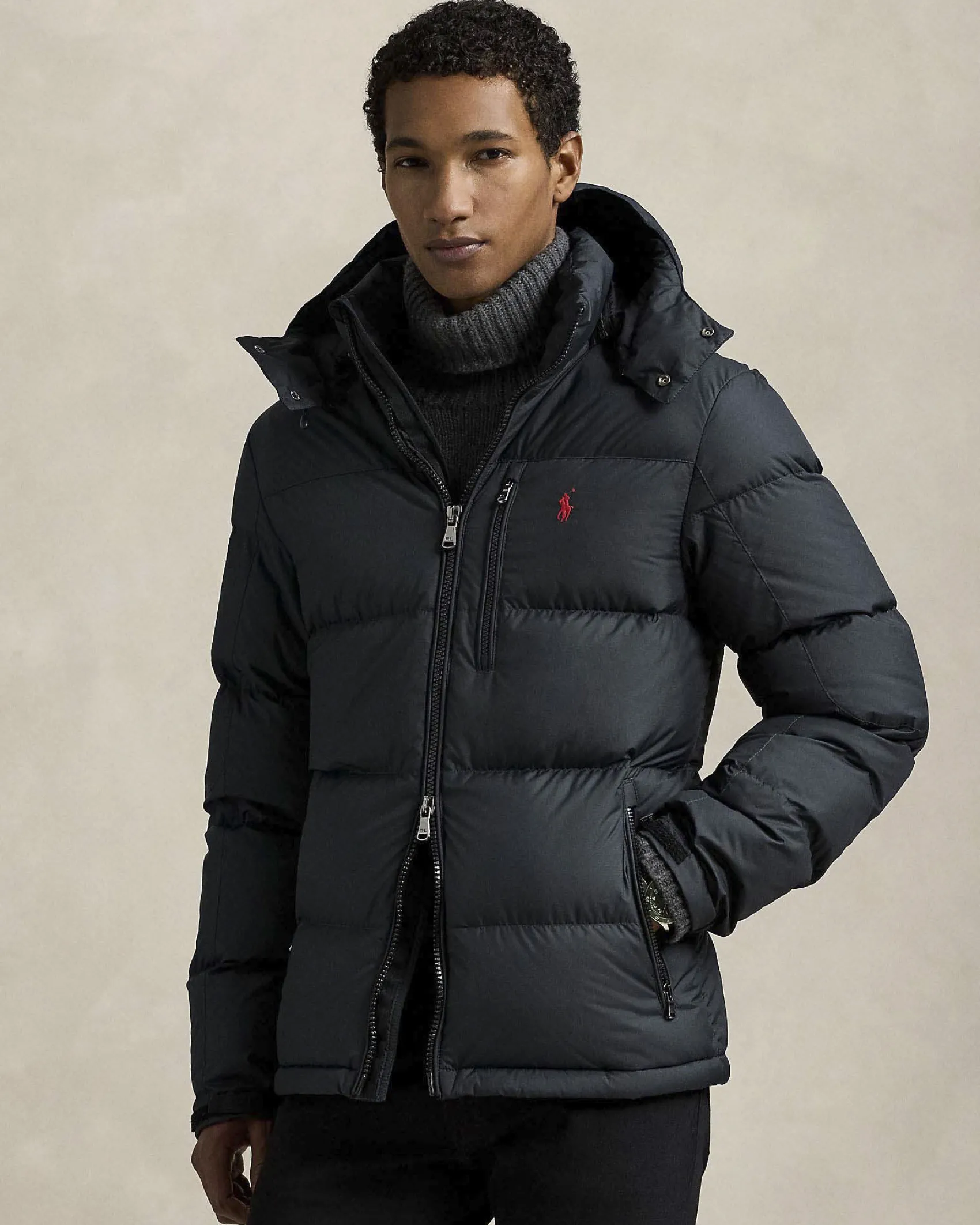 Piumino Polo Ralph Lauren nero in nylon opaco con cappuccio staccabile