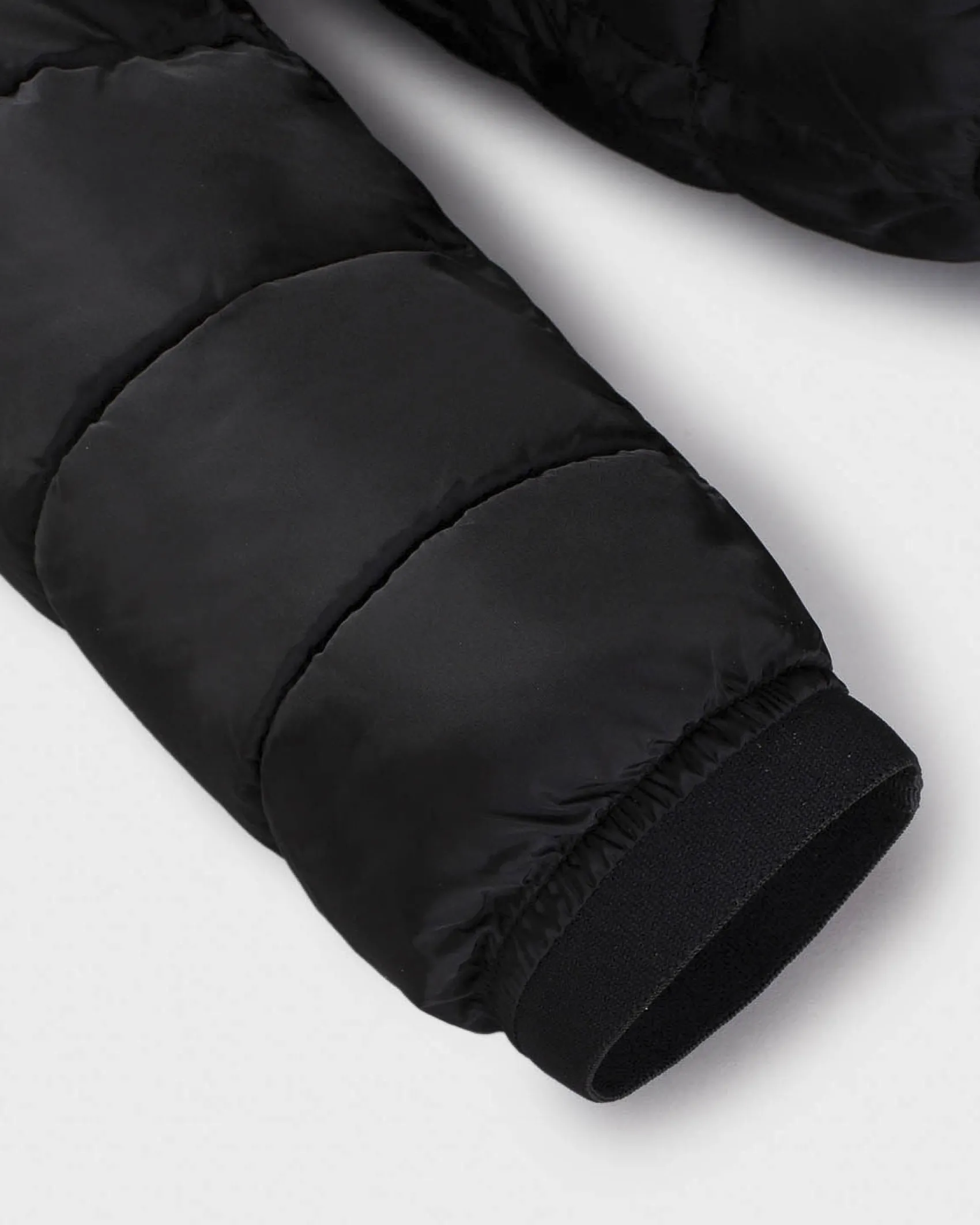 Piumino Refrigiwear Josh Jacket nero con cappuccio
