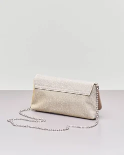 Pochette a busta in tessuto glitter color sabbia con patta e tracolla a catena removibile