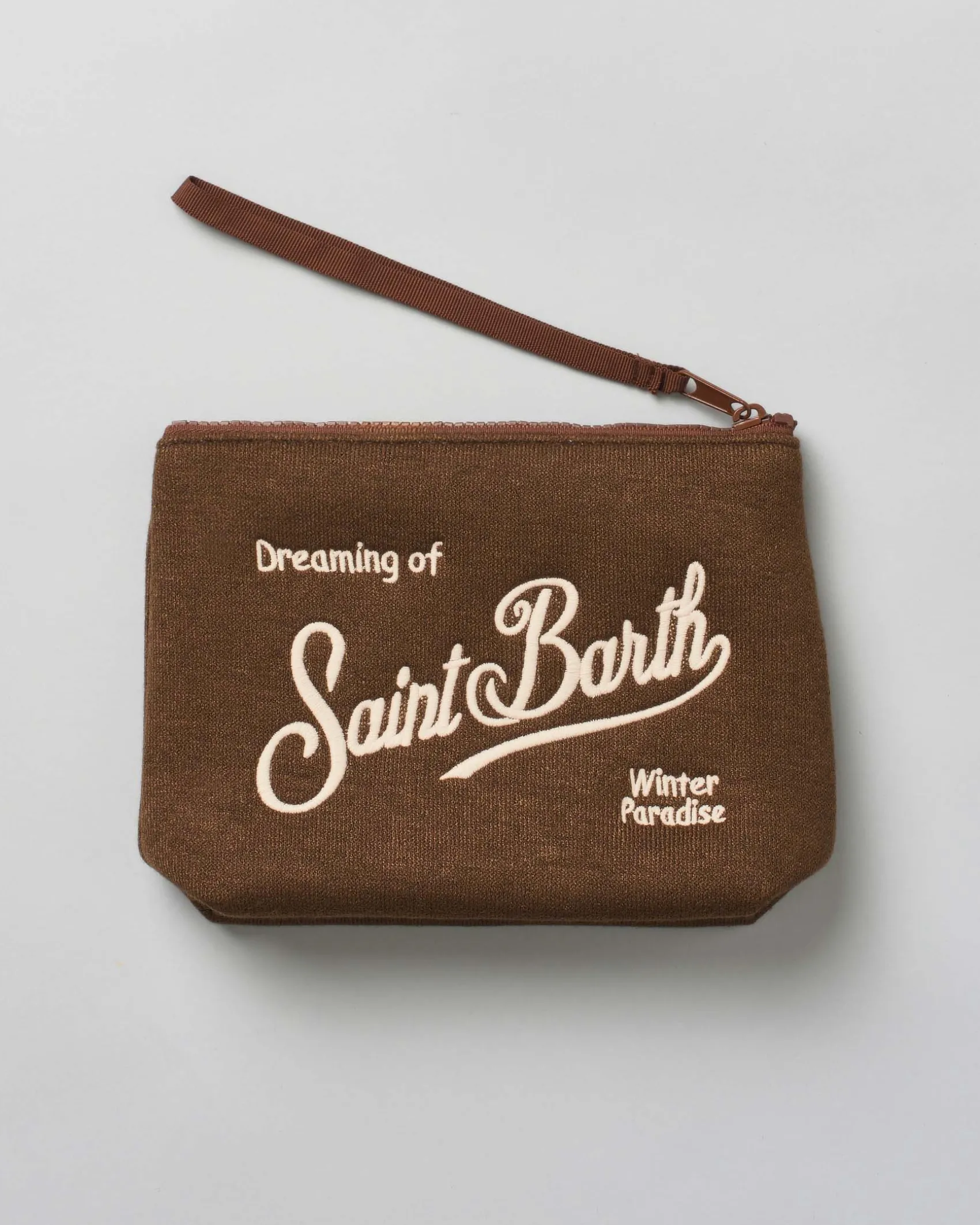 Pochette Aline marrone in tessuto a effetto lana con logo panna ricamato fronte e retro