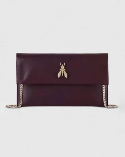 Pochette in pelle bordeaux Patrizia Pepe con tracolla a catena removibile e logo Fly dorata