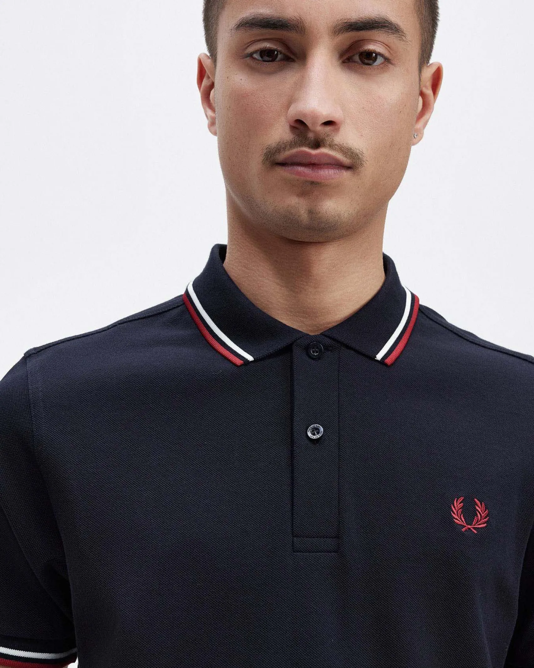 Polo blu mezza manica con bordino bianco e rosso