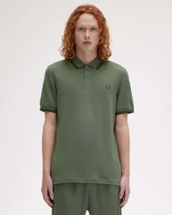 Polo Fred Perry verde militare mezza manica con bordino verde scuro