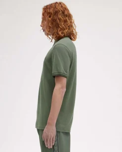 Polo Fred Perry verde militare mezza manica con bordino verde scuro